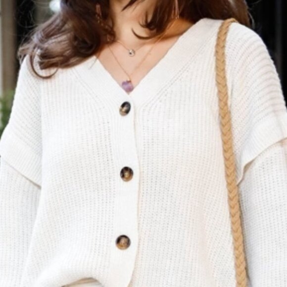 Oversized Knit Contrast Button Stitch Sleeve Detai - Picture 3 of 4
